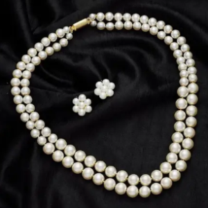 Pearl Pendant Necklace