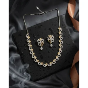 Generic Women's Brass Silver Plated Necklace set (Silver)